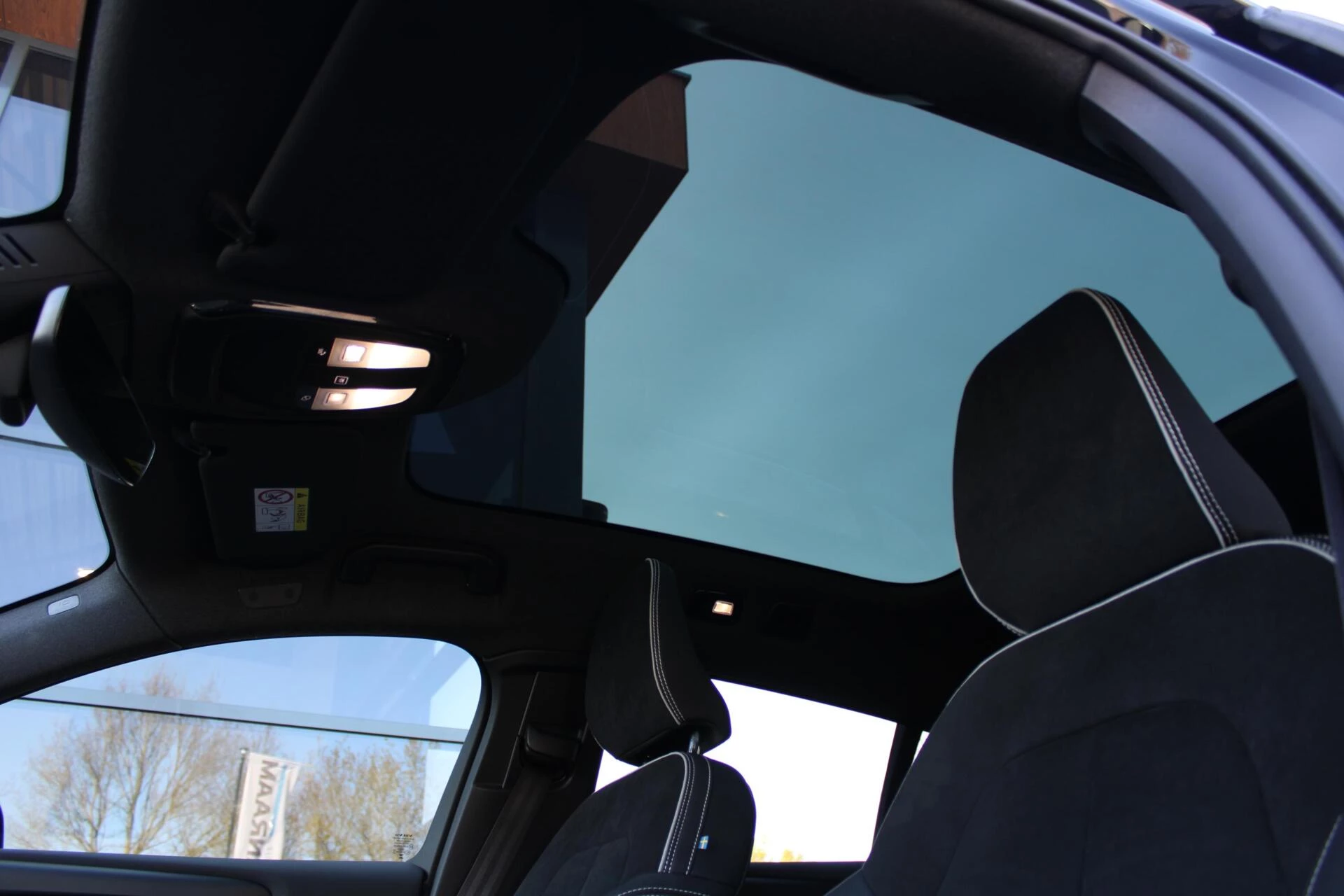 Hoofdafbeelding Volvo C40