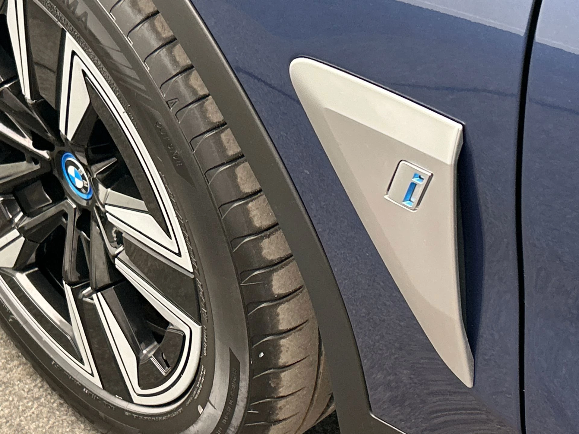 Hoofdafbeelding BMW iX3