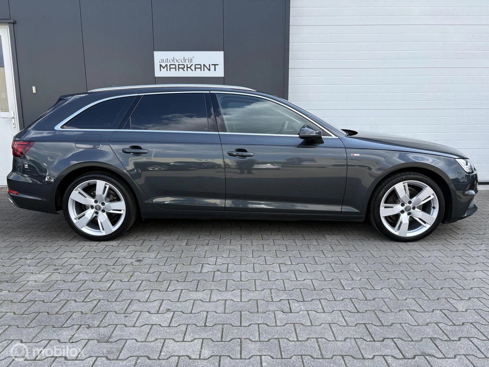 Hoofdafbeelding Audi A4