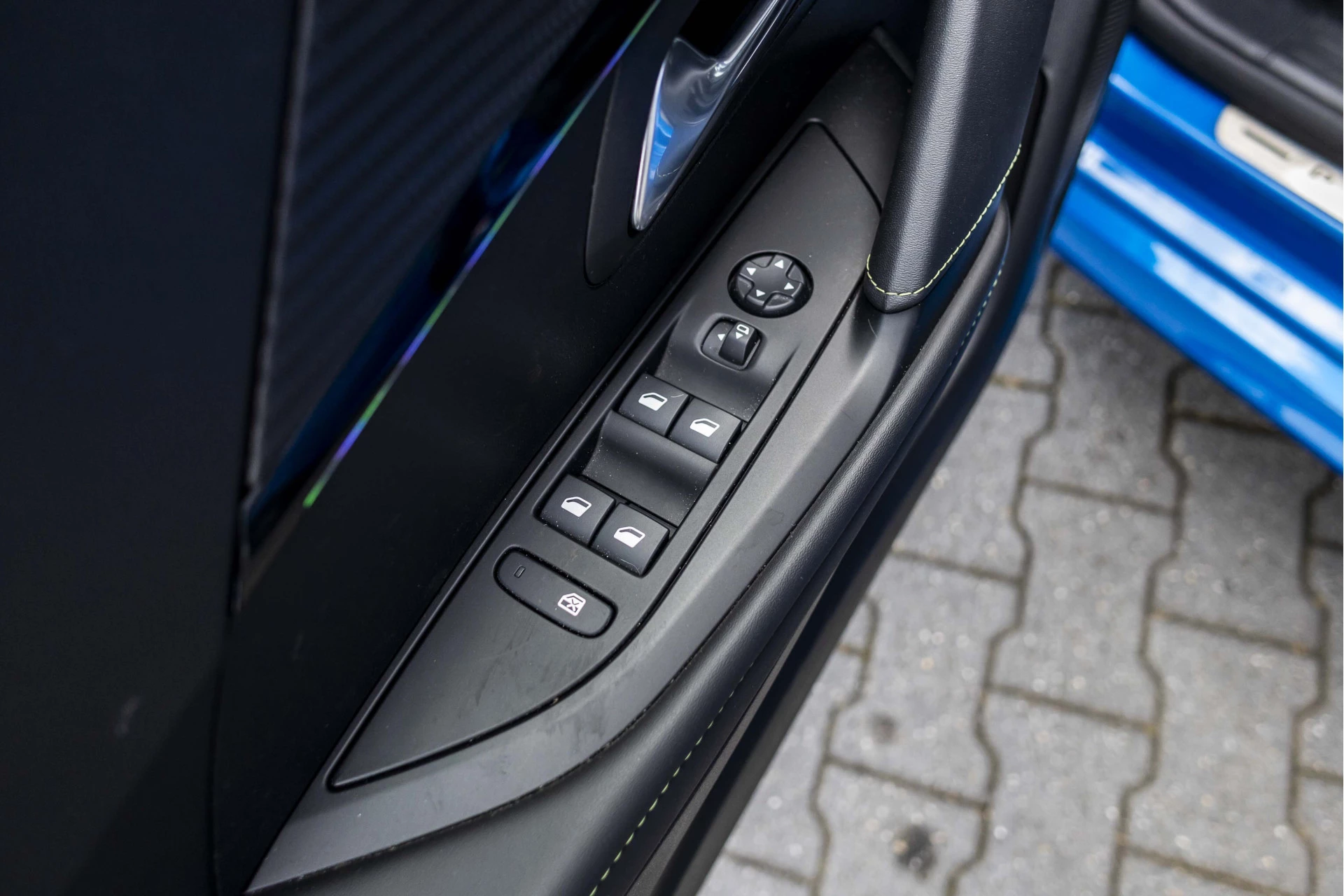 Hoofdafbeelding Peugeot e-208