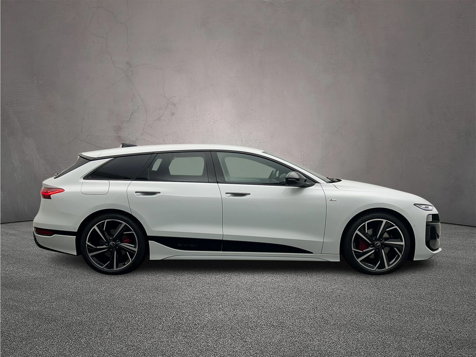 Hoofdafbeelding Audi A6 Avant e-tron