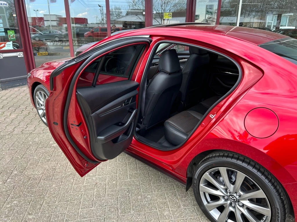 Hoofdafbeelding Mazda 3