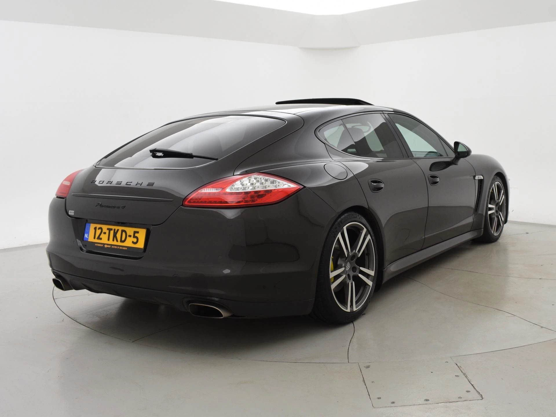 Hoofdafbeelding Porsche Panamera