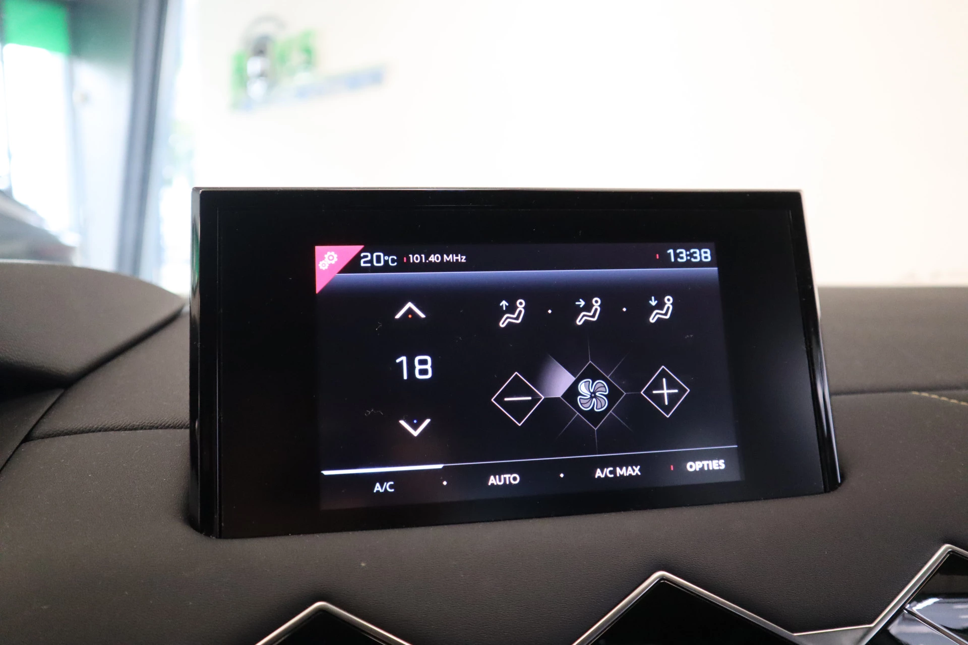 Hoofdafbeelding DS DS 3