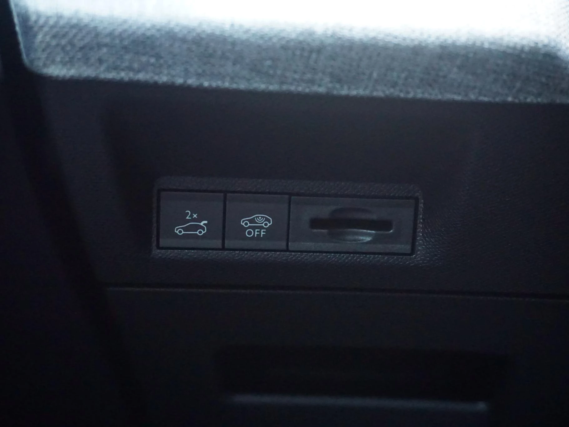 Hoofdafbeelding Peugeot e-5008
