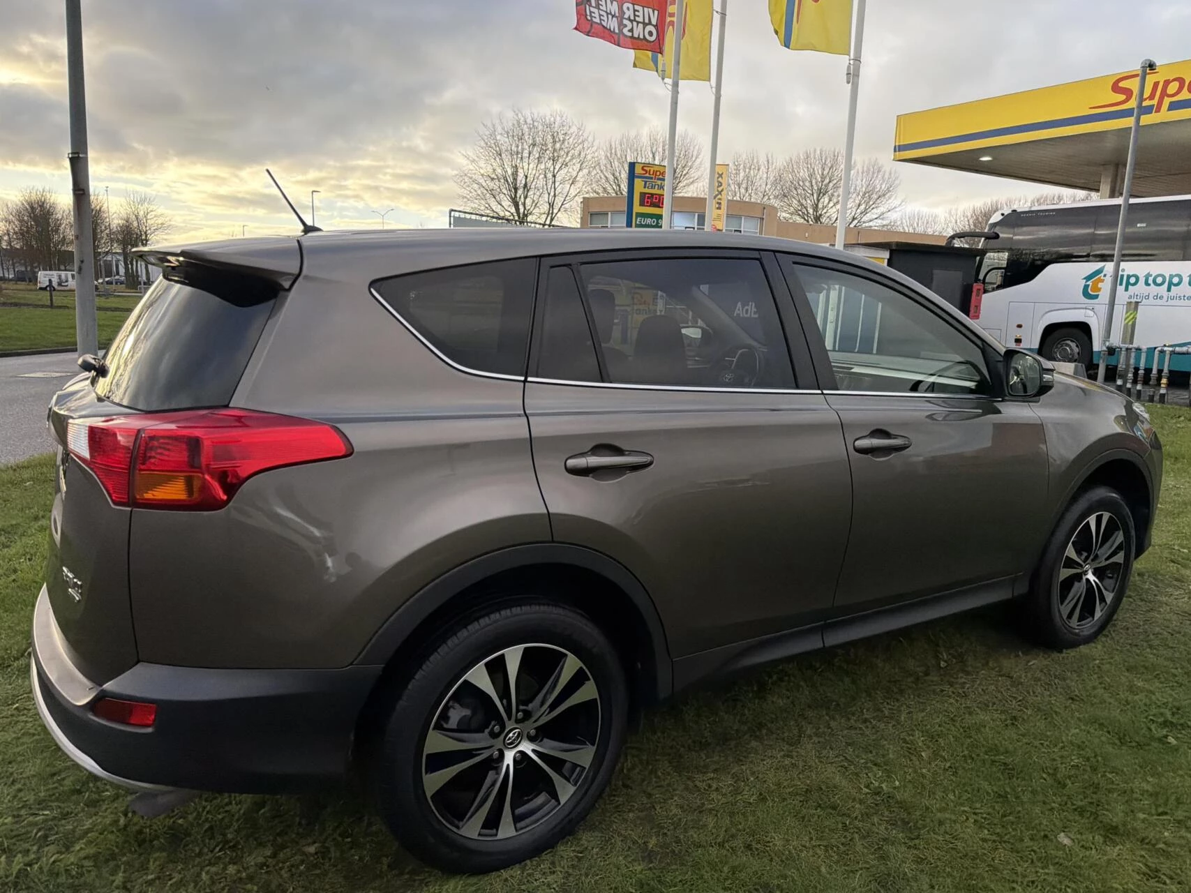 Hoofdafbeelding Toyota RAV4