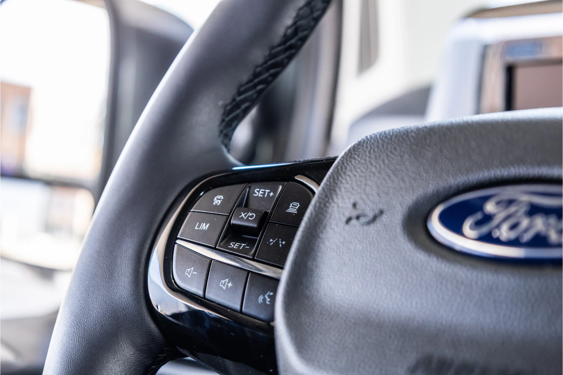 Hoofdafbeelding Ford E-Transit Custom