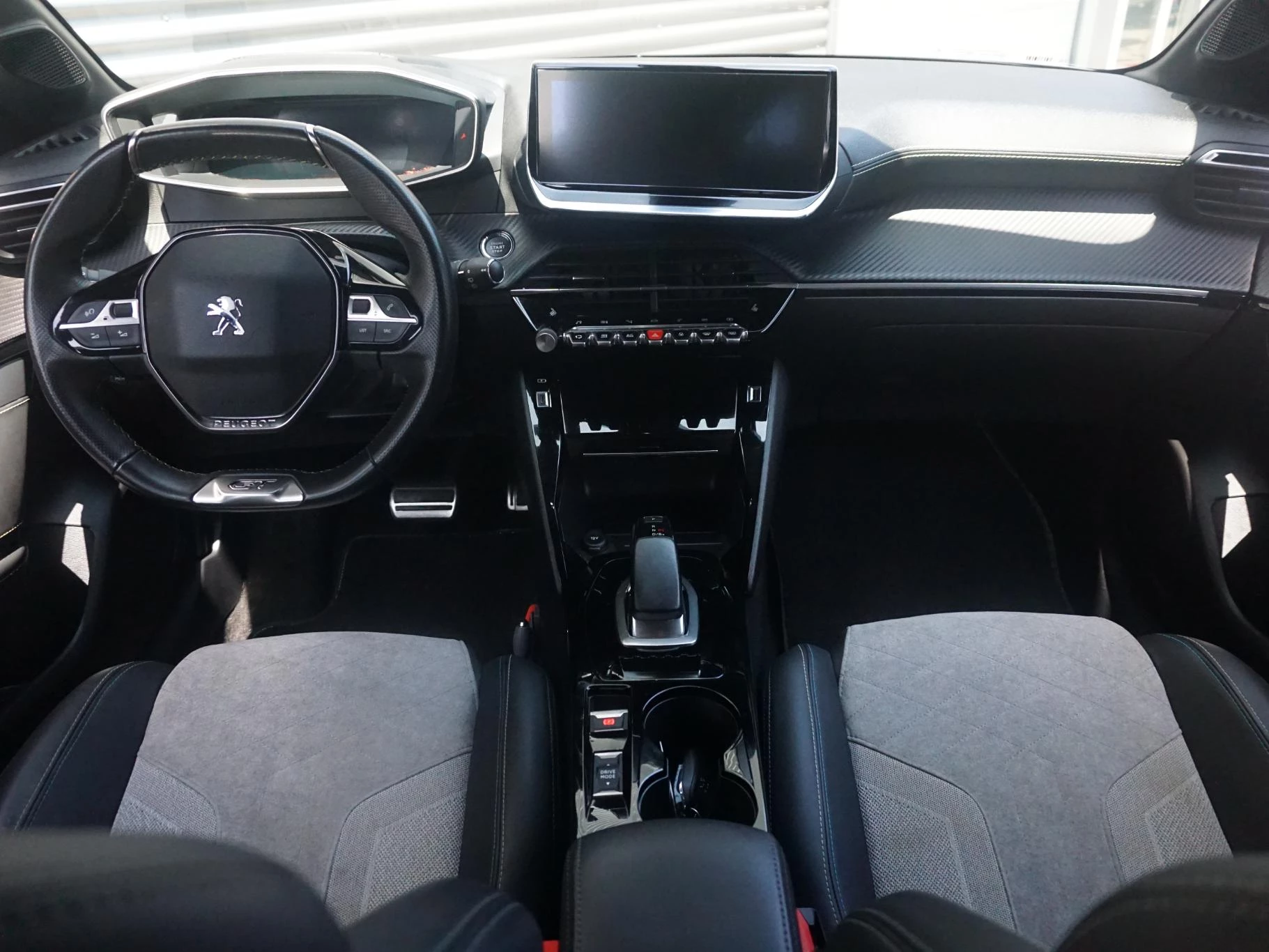 Hoofdafbeelding Peugeot e-208
