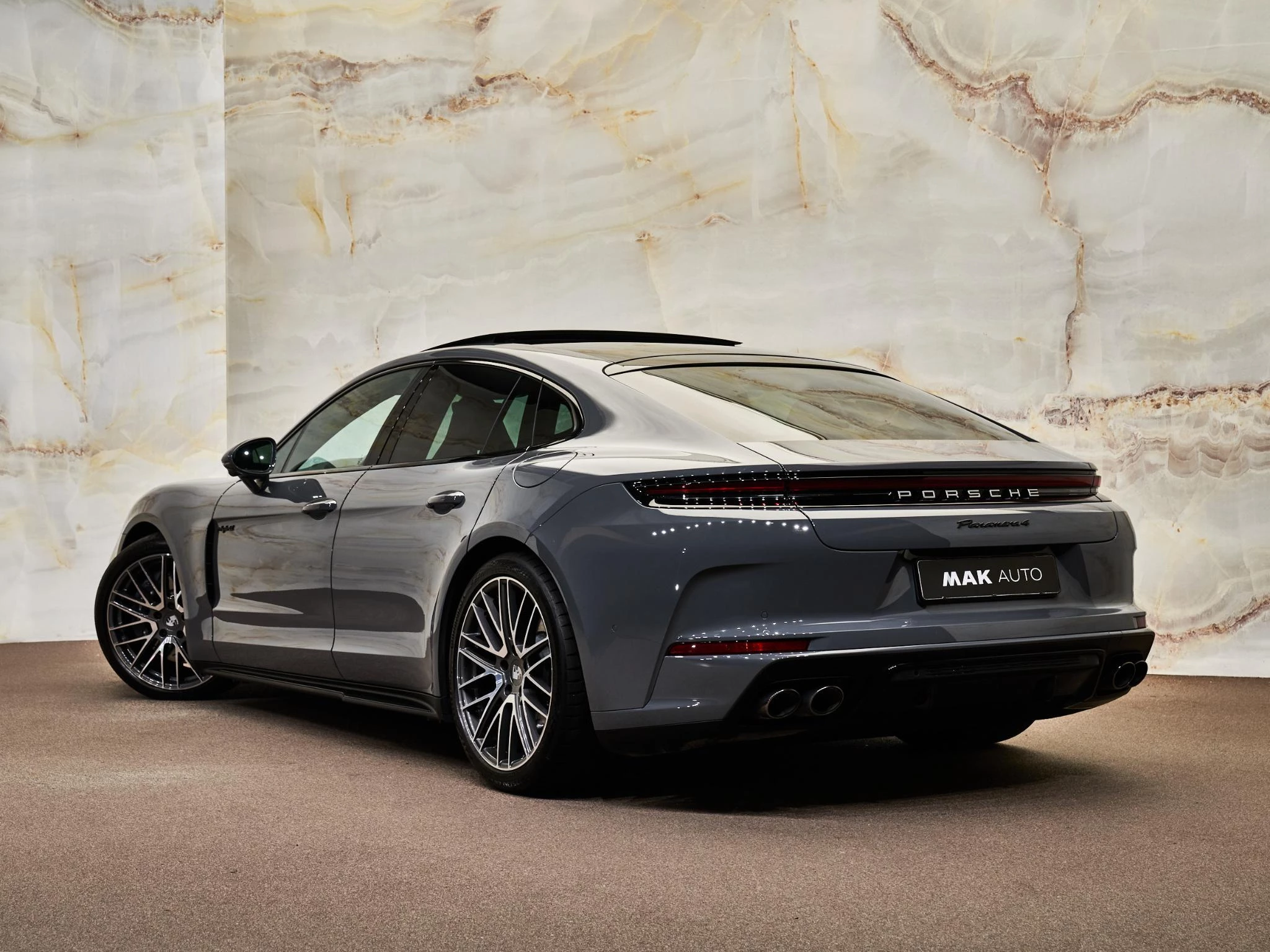 Hoofdafbeelding Porsche Panamera