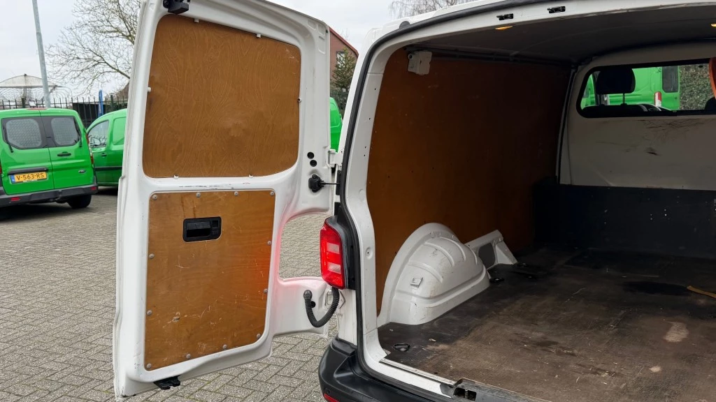 Hoofdafbeelding Volkswagen Transporter