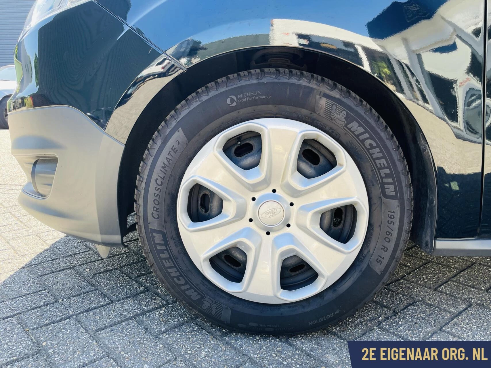 Hoofdafbeelding Ford Transit Courier