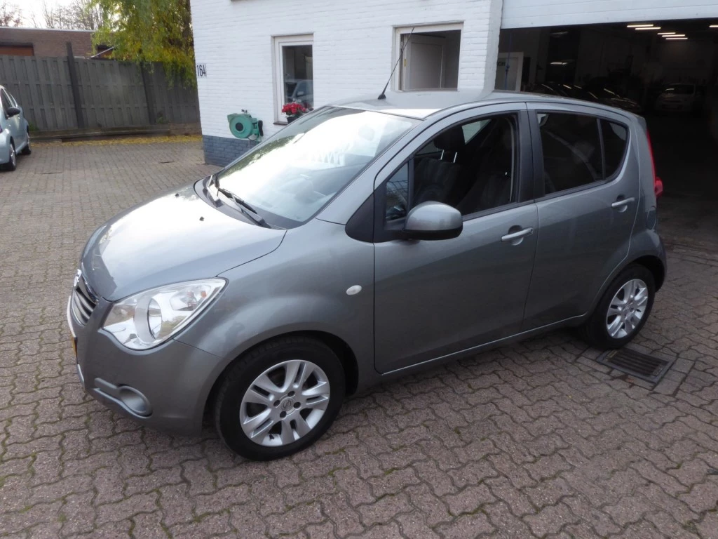 Hoofdafbeelding Opel Agila