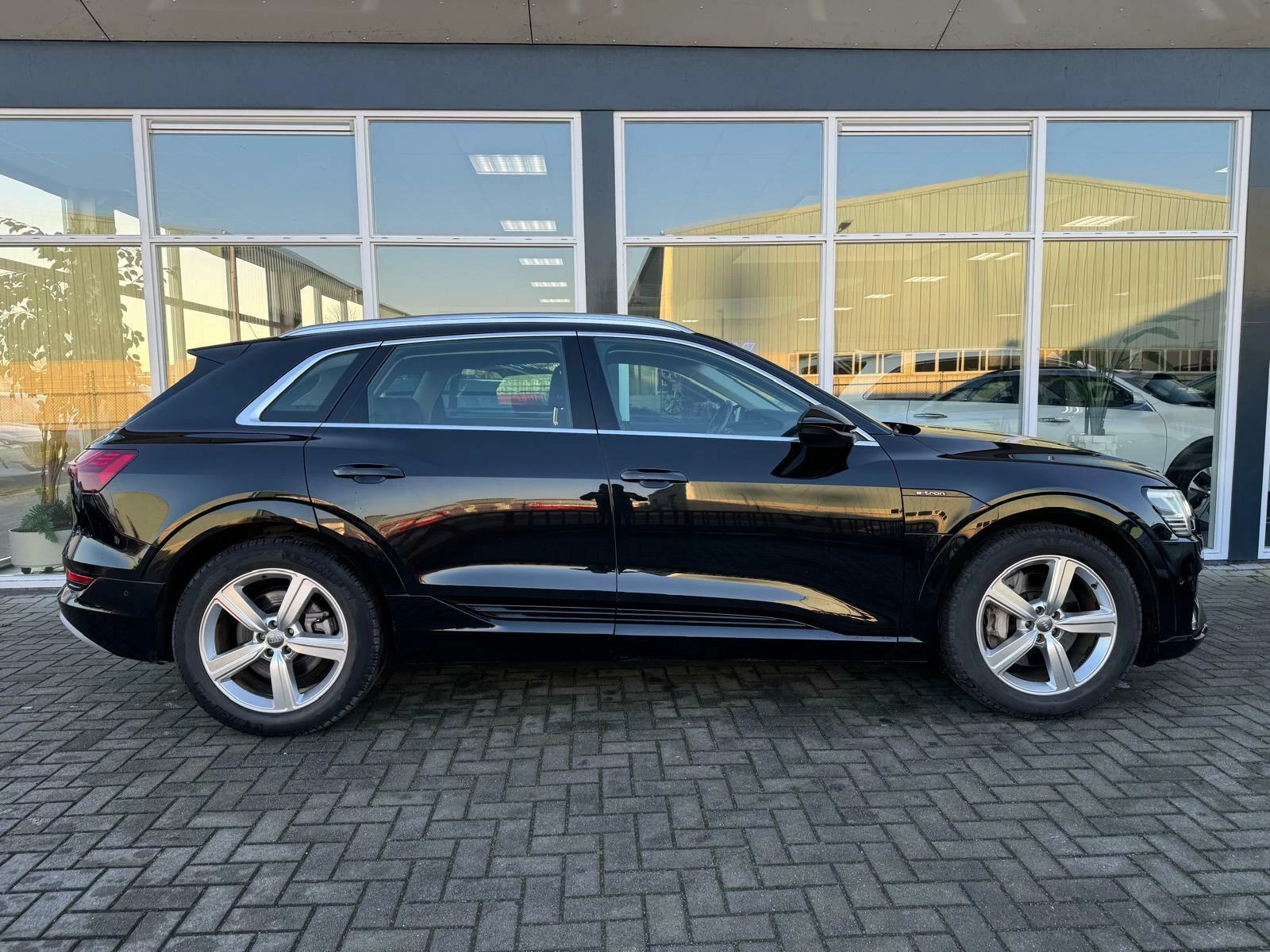 Hoofdafbeelding Audi e-tron