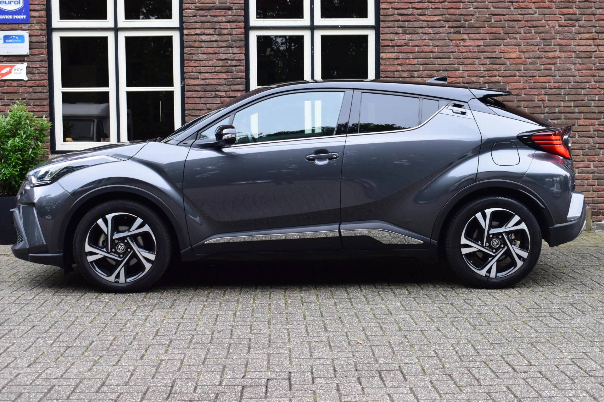 Hoofdafbeelding Toyota C-HR