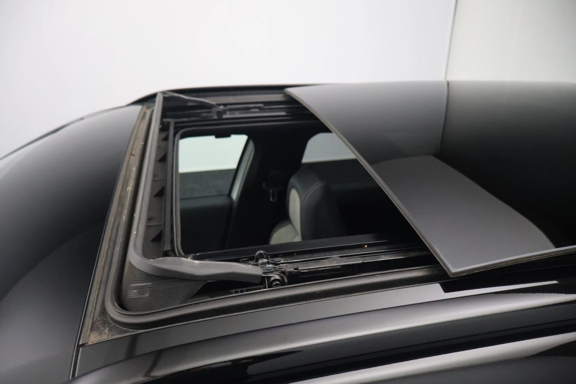 Hoofdafbeelding Peugeot e-2008