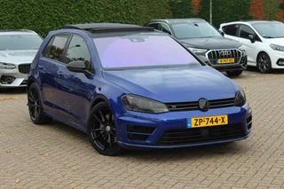 Volkswagen Golf 2.0 TSI R 4Motion / Panoramadak / Camera / Leder / Sterrenhemel / Remus uitlaat / 19'' / Navigatie / DAB / Stoelverwarming / ACC