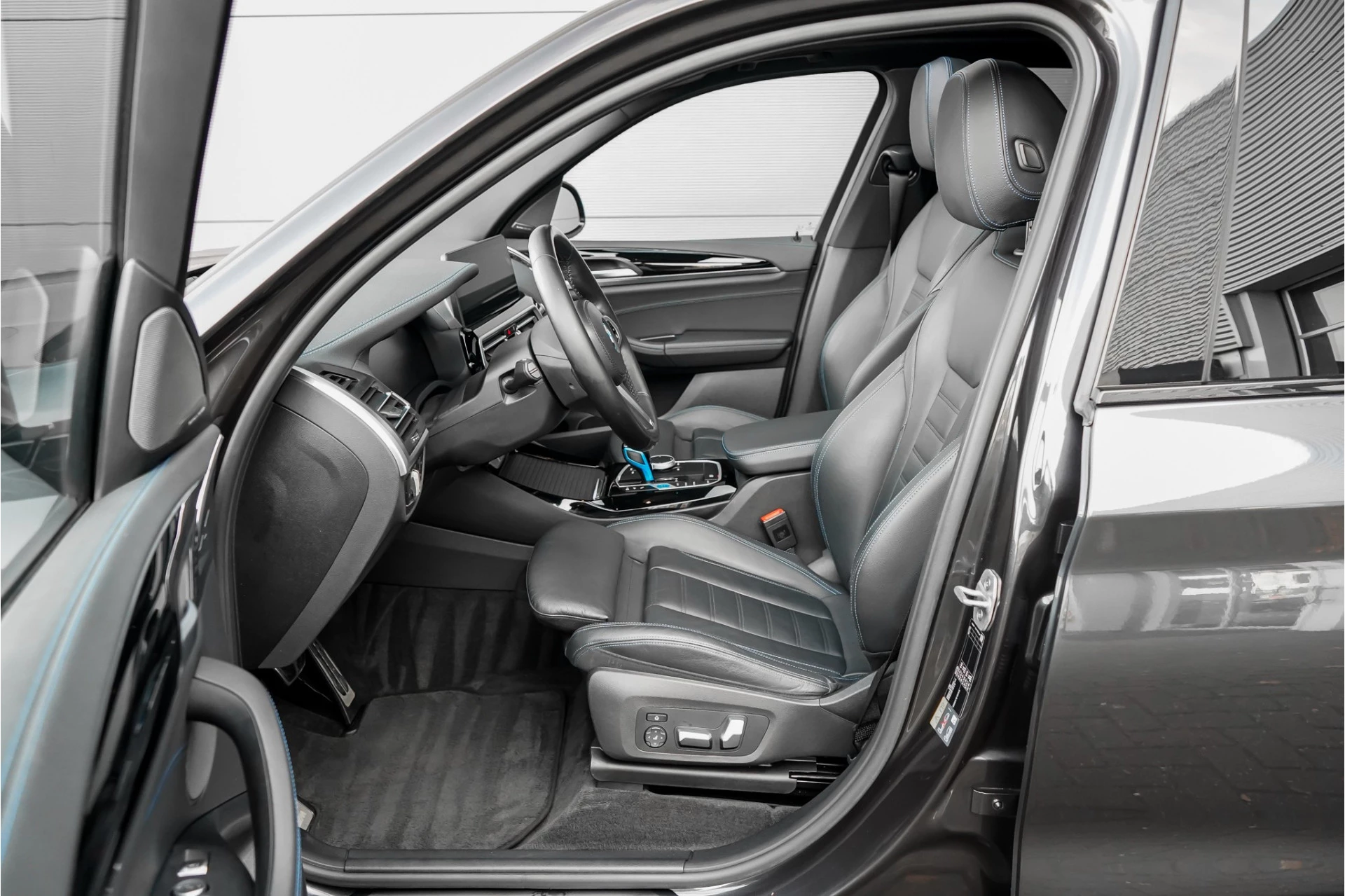 Hoofdafbeelding BMW iX3