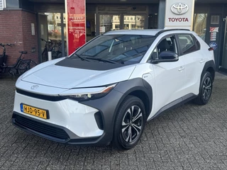 Toyota bZ4X 71 kWh WARMTEPOMP CAMERA CLIMA APPLE/ANDROID BLUETOOTH AD-CRUISE VOORVERWARMFUNCTIE NL-AUTO PARELMOER LAK