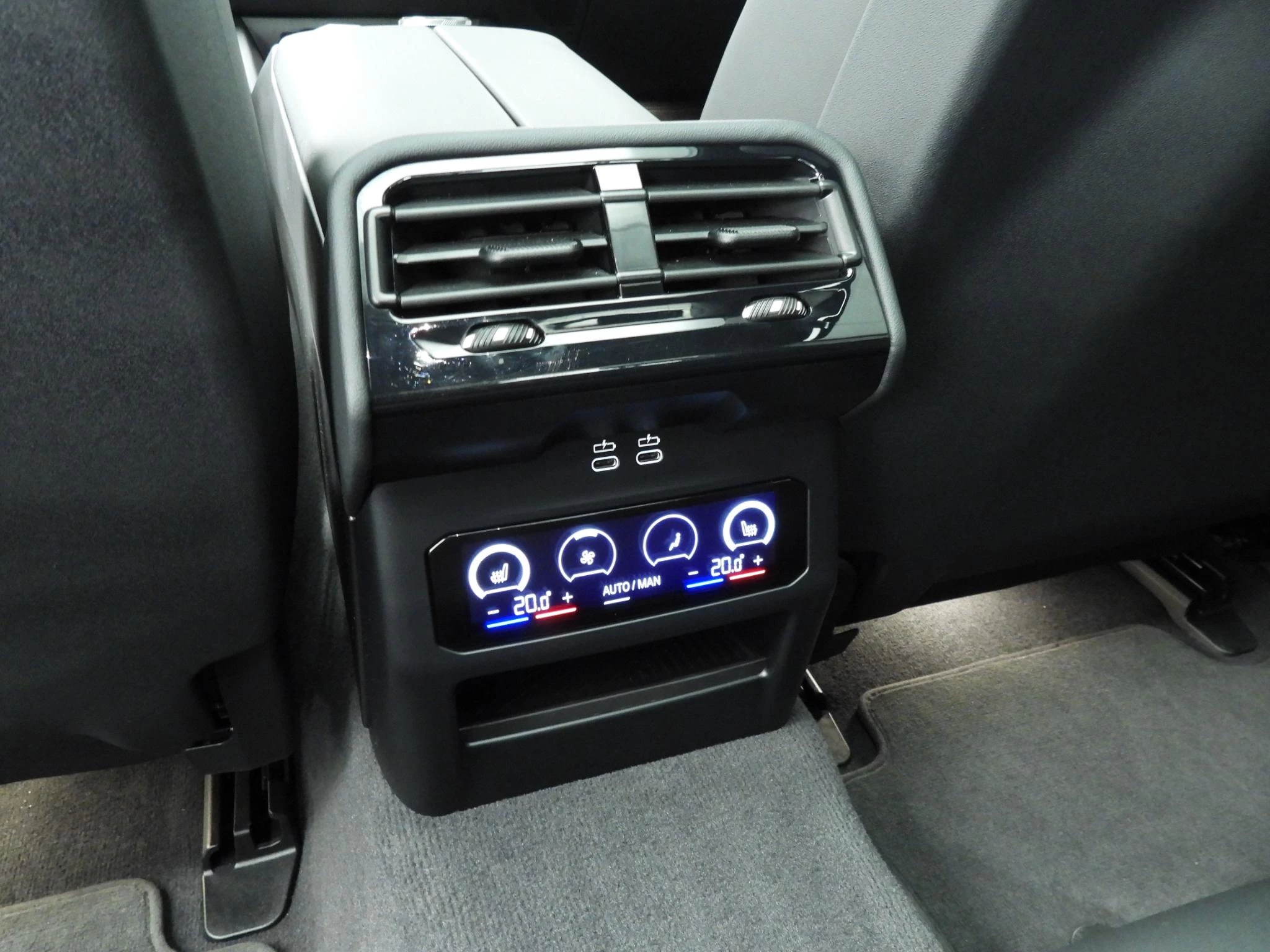 Hoofdafbeelding BMW i5
