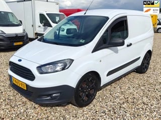 Hoofdafbeelding Ford Transit Courier