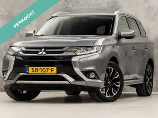 Mitsubishi Outlander 2.0 PHEV Deluxe 203Pk Automaat (CAMERA, LEDER/ALCANTARA, STOELVERWARMING, GETINT GLAS, SPORTSTOELEN, CRUISE, NIEUWE APK, NIEUWSTAAT)