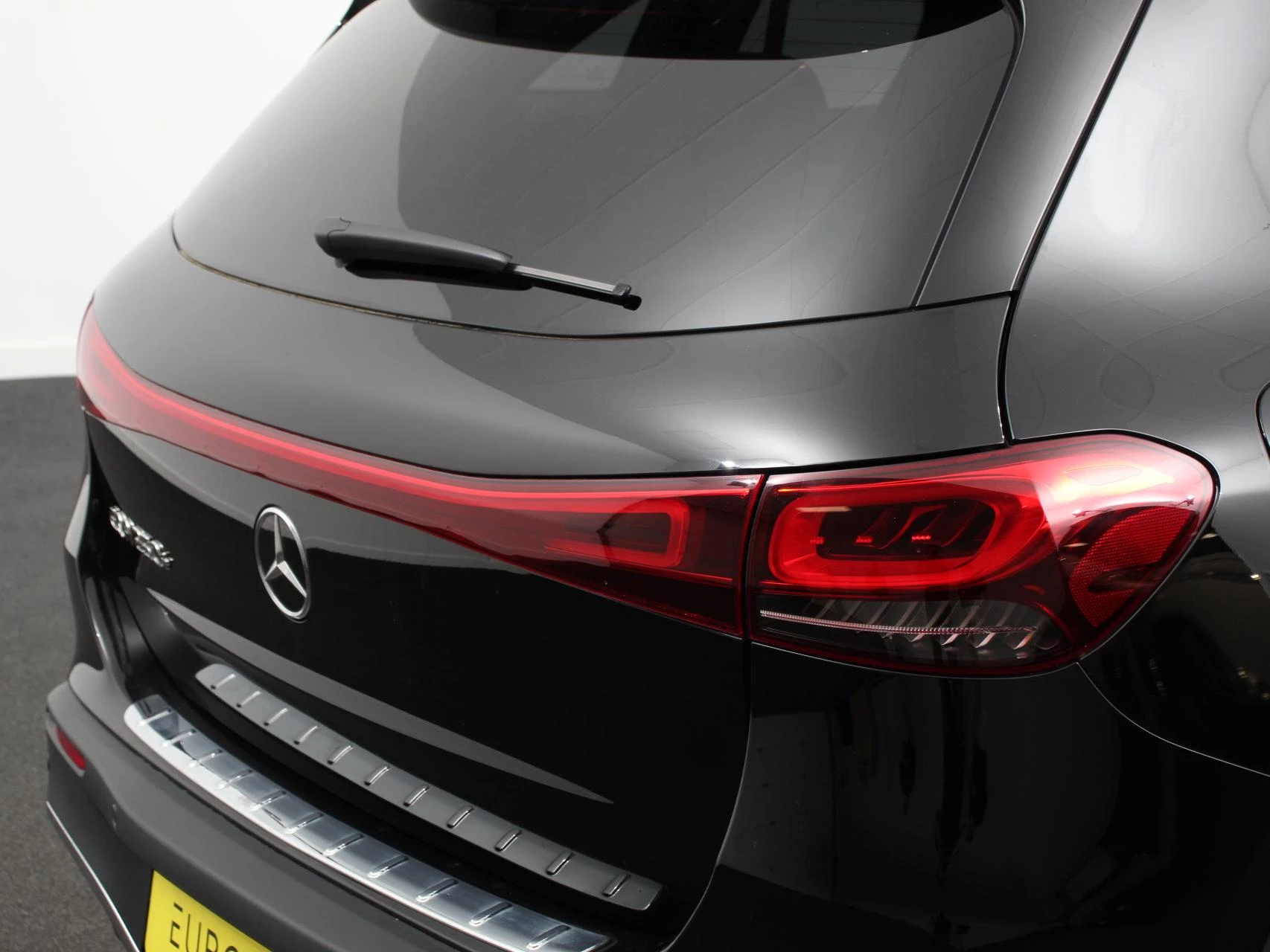 Hoofdafbeelding Mercedes-Benz EQA