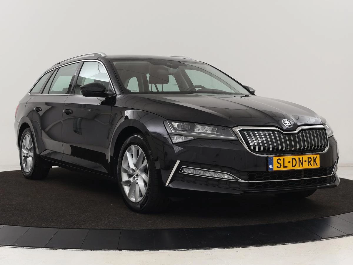 Hoofdafbeelding Škoda Superb