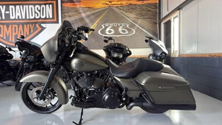 Harley Davidson FLHXS Street Glide Special Street glide  Mat Groen Blackout