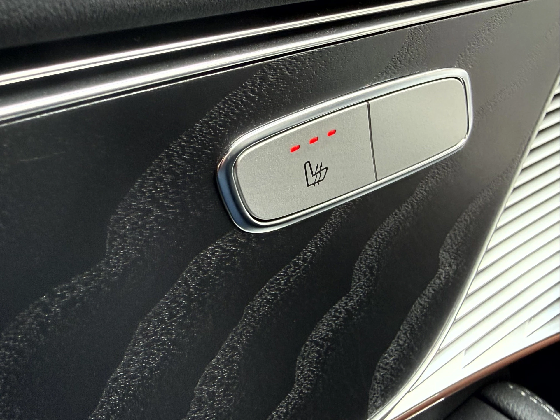 Hoofdafbeelding Mercedes-Benz EQC