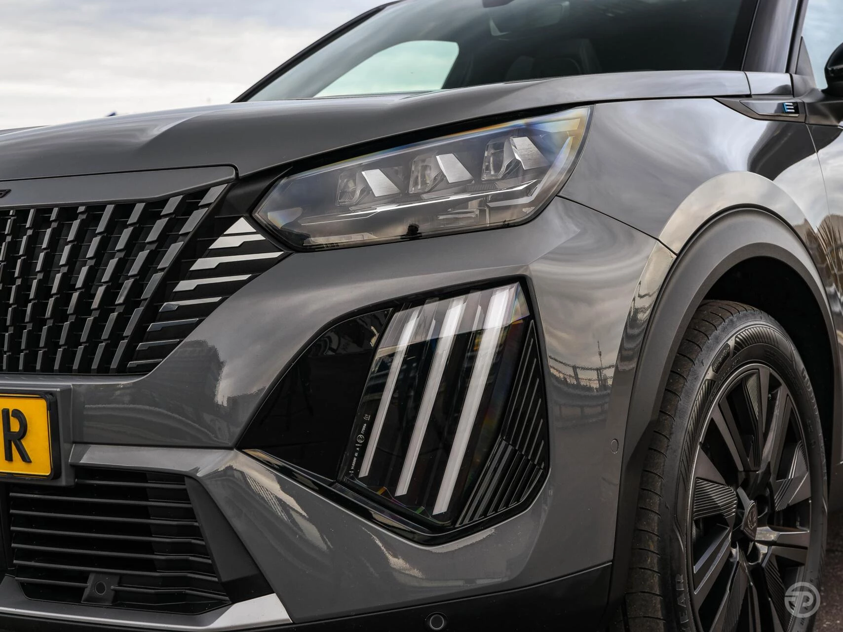 Hoofdafbeelding Peugeot e-2008