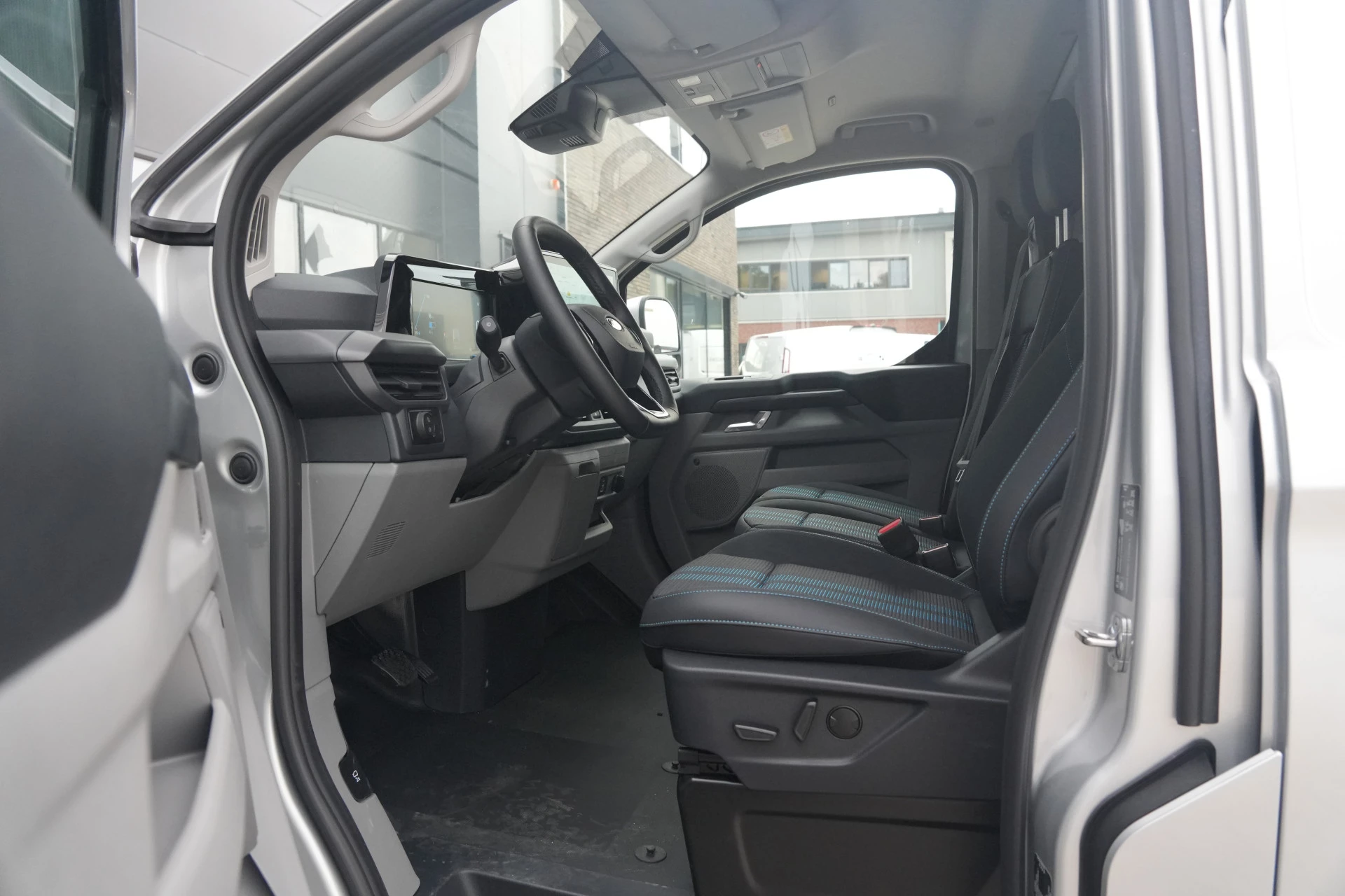 Hoofdafbeelding Ford E-Transit Custom
