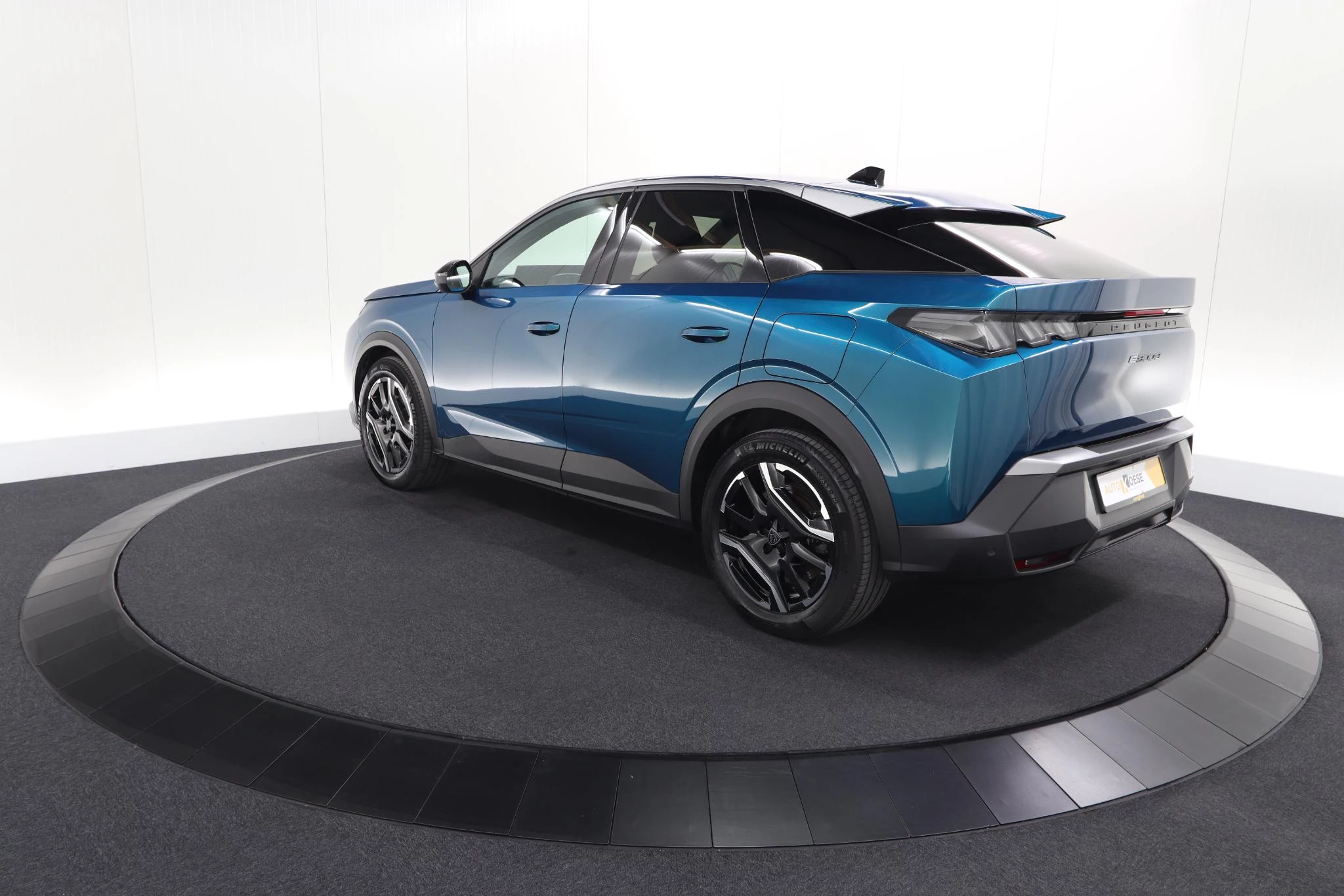 Hoofdafbeelding Peugeot e-3008