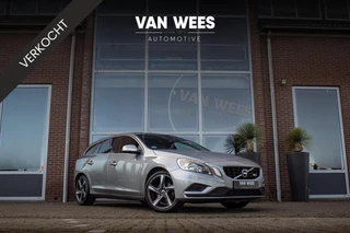Volvo V60 1.6 T3 R-design | NL auto | 18 inch | Sportstuur | Cruise control | Sportstoelen | Climate control | 150 pk | Trekhaak | PDC | Origineel