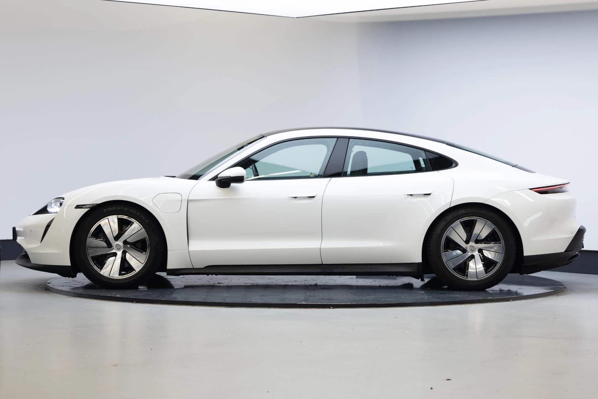 Hoofdafbeelding Porsche Taycan