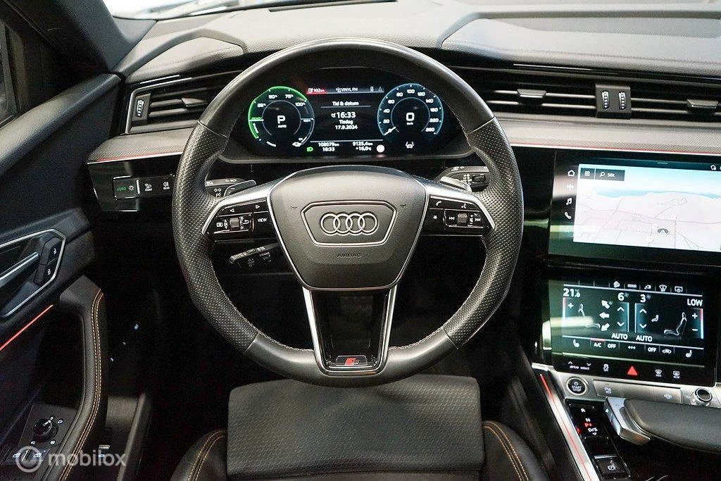 Hoofdafbeelding Audi e-tron