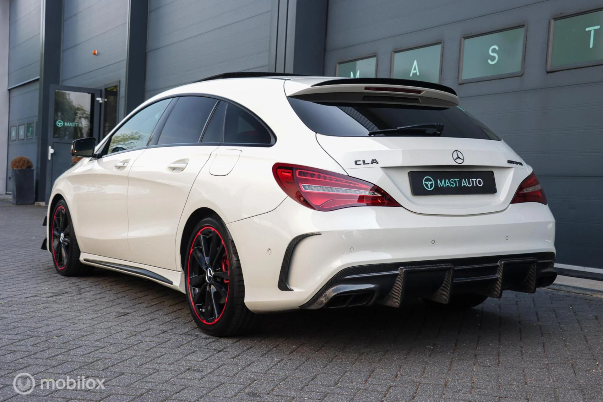 Hoofdafbeelding Mercedes-Benz CLA