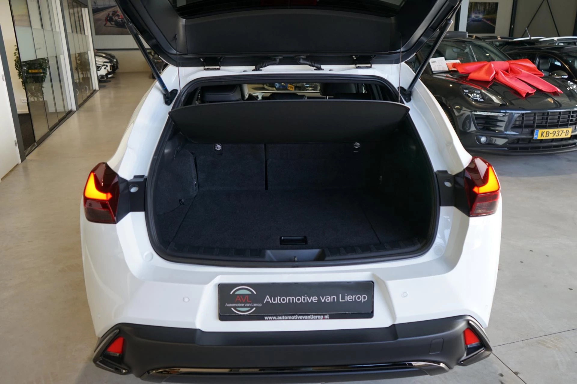 Hoofdafbeelding Lexus UX