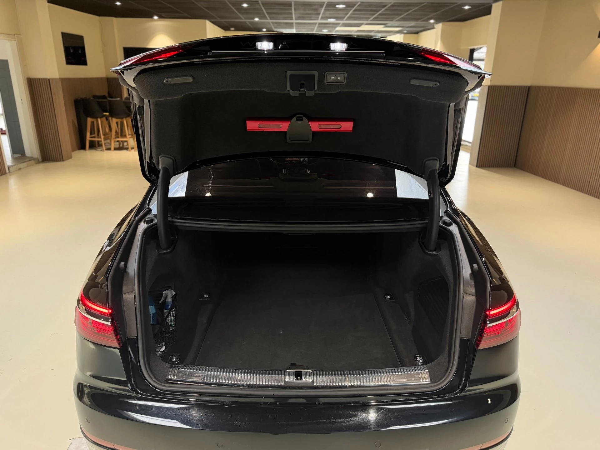 Hoofdafbeelding Audi A8