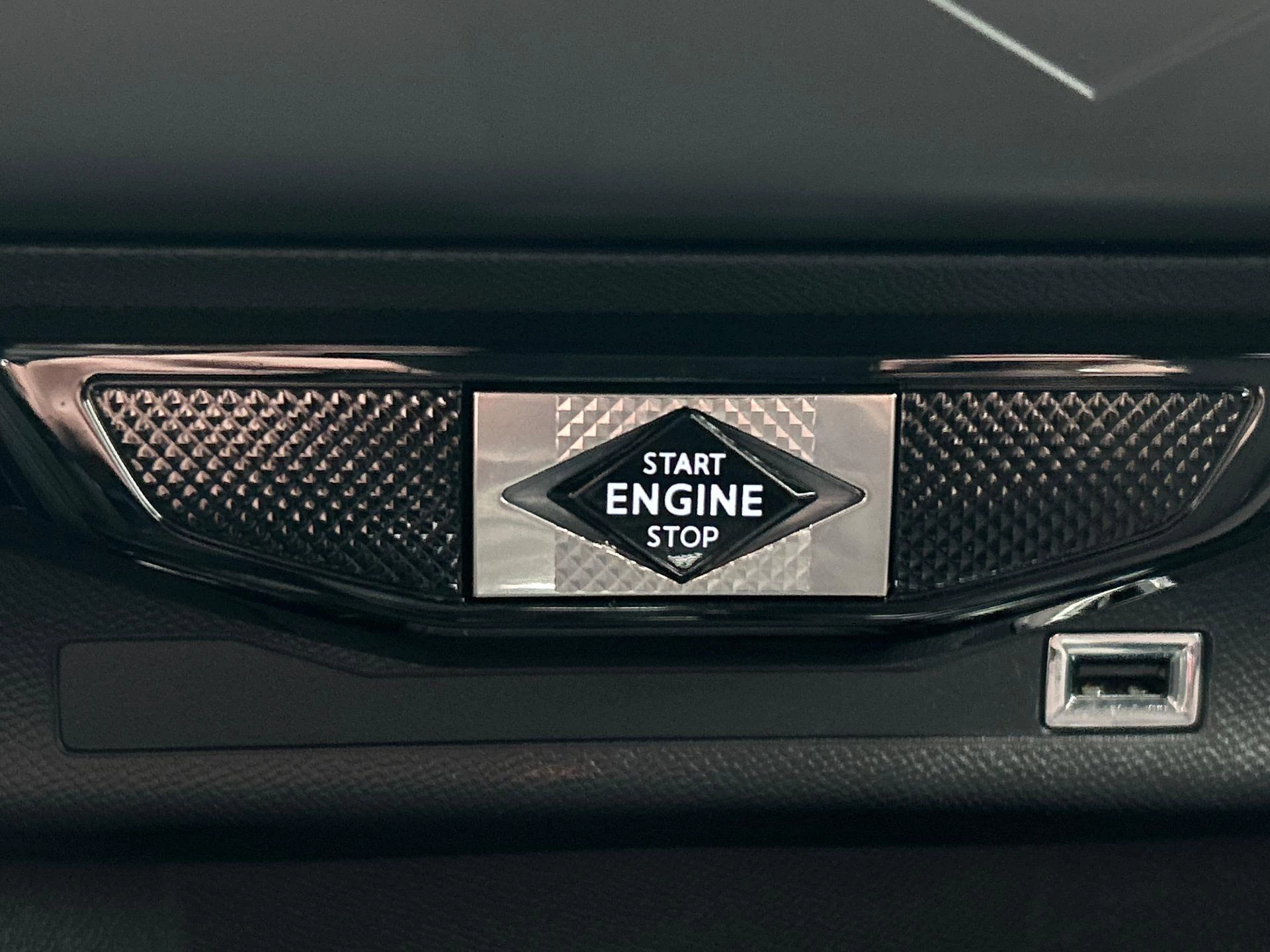 Hoofdafbeelding DS DS 3