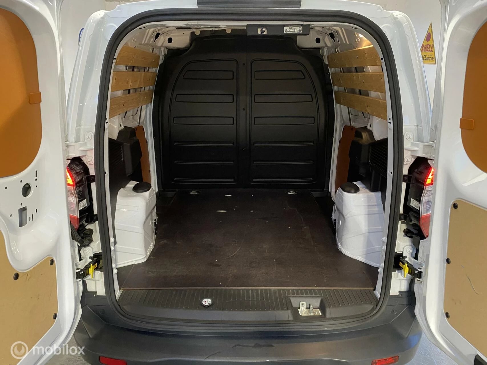 Hoofdafbeelding Ford Transit Courier