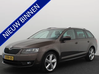 Škoda Octavia Combi 1.4 TSI 140PK Greentech Ambition TREKHAAK / PANORAMADAK / XENON / STOELVERW / NAVI / CLIMA / PDC / BLUETOOTH / CRUISE
