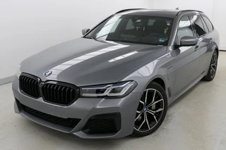 BMW 5 Serie Touring 530e xDrive M-Sport Trekhaak Pano HUD