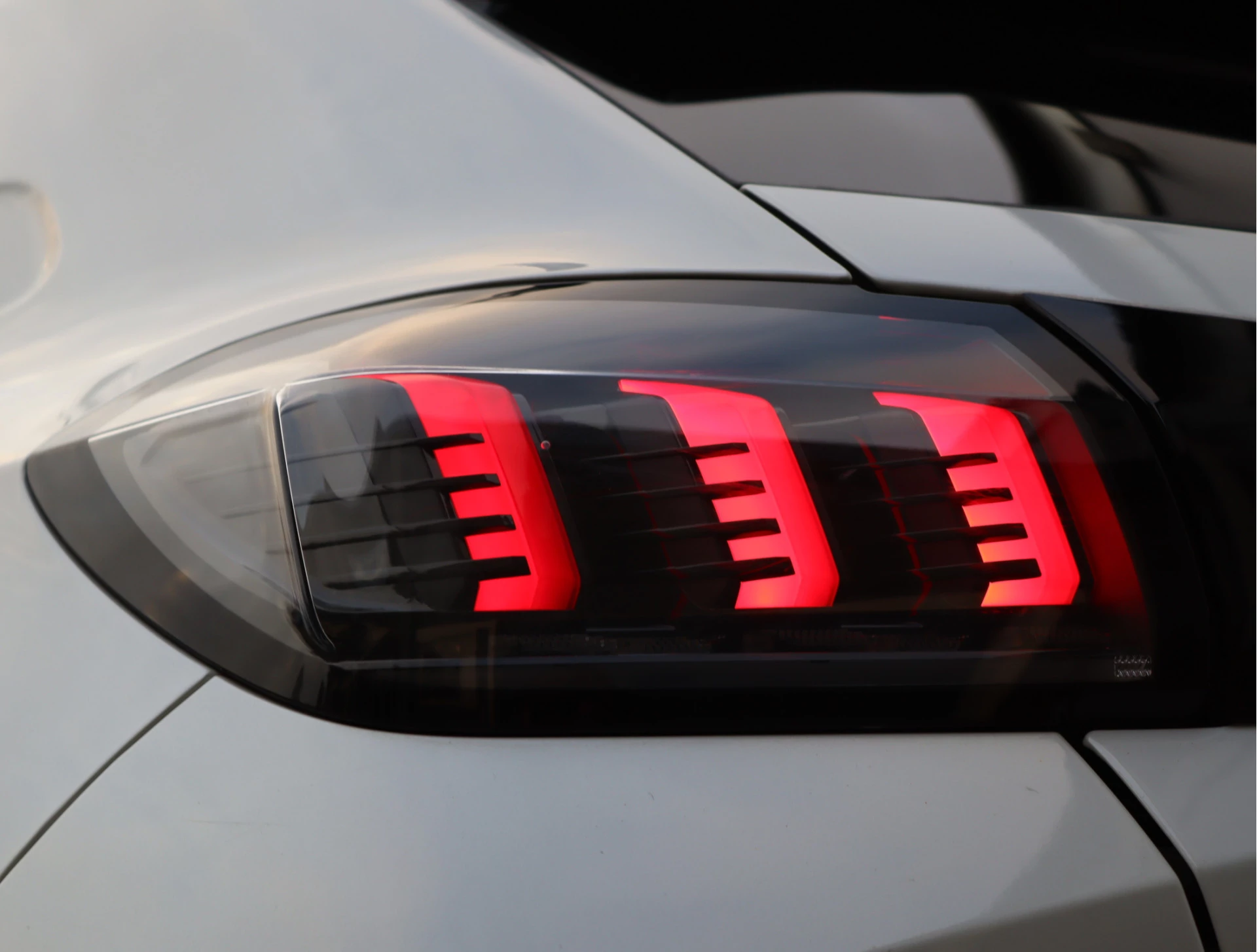 Hoofdafbeelding Peugeot e-208