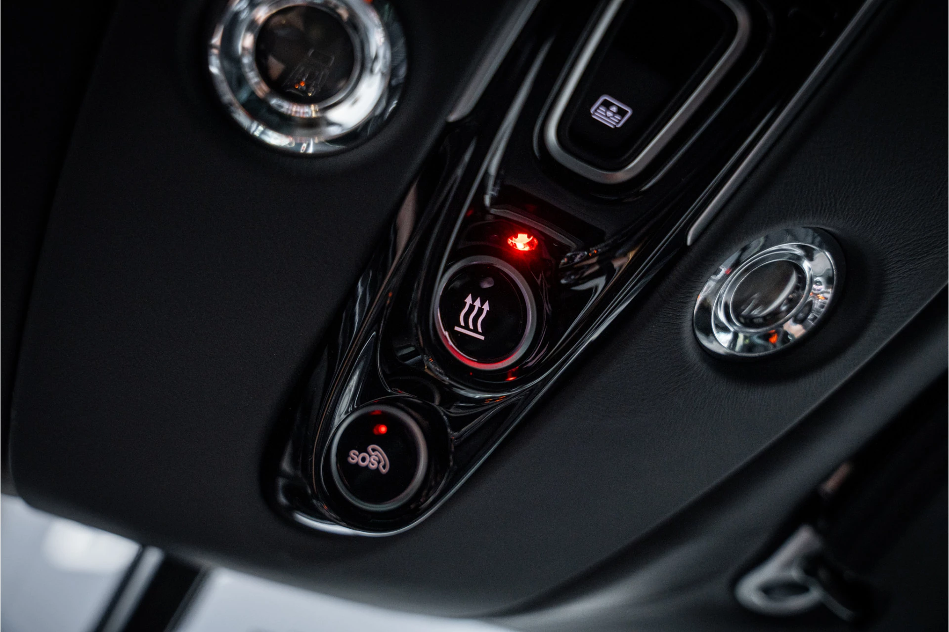 Hoofdafbeelding Aston Martin DBX