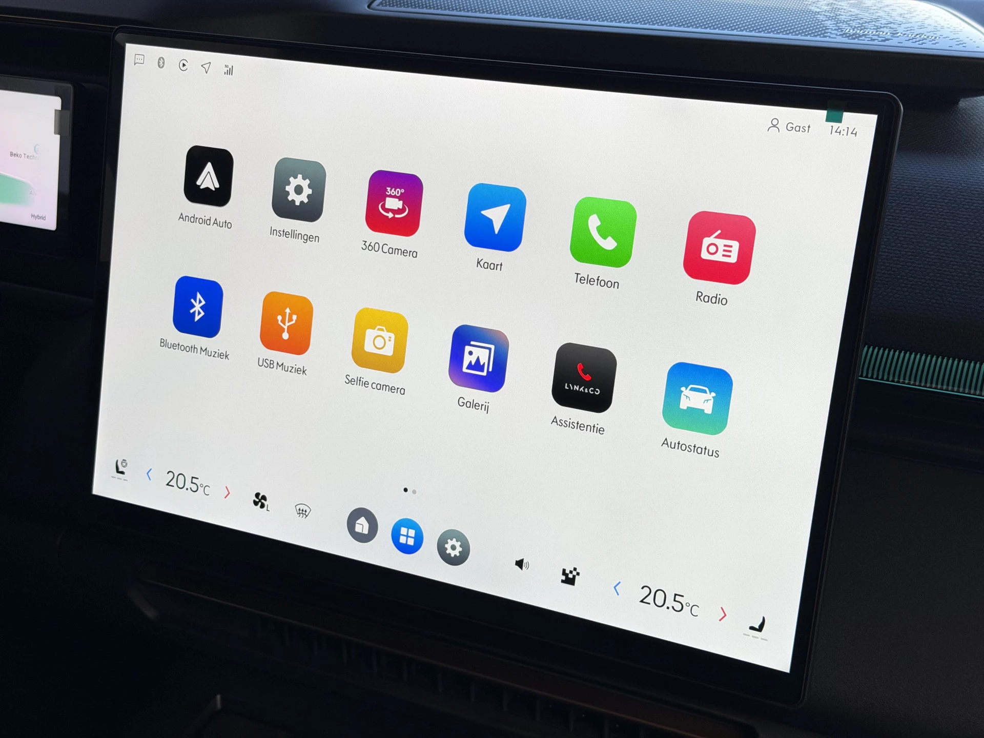 Hoofdafbeelding Lynk & Co 08