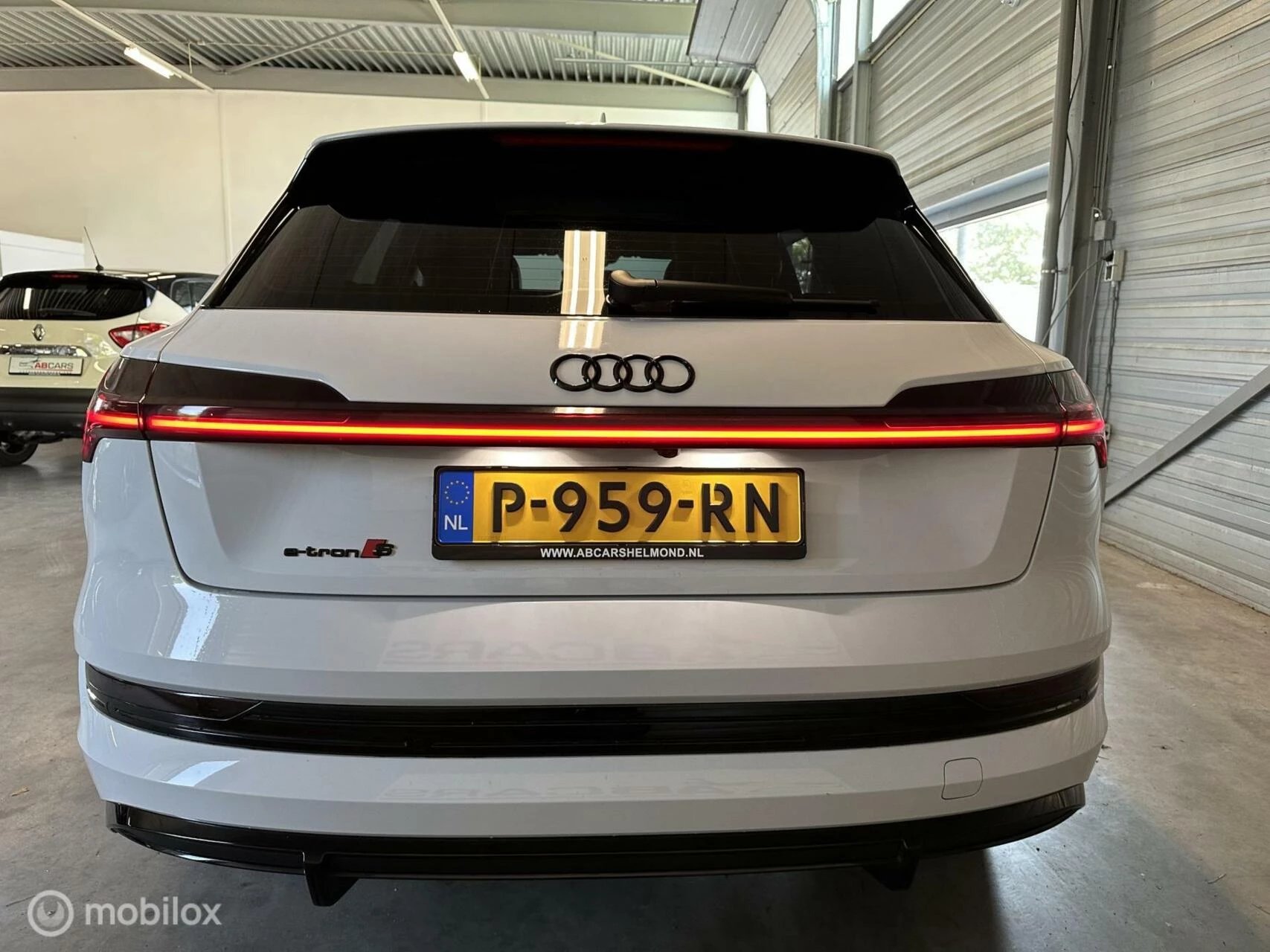 Hoofdafbeelding Audi e-tron