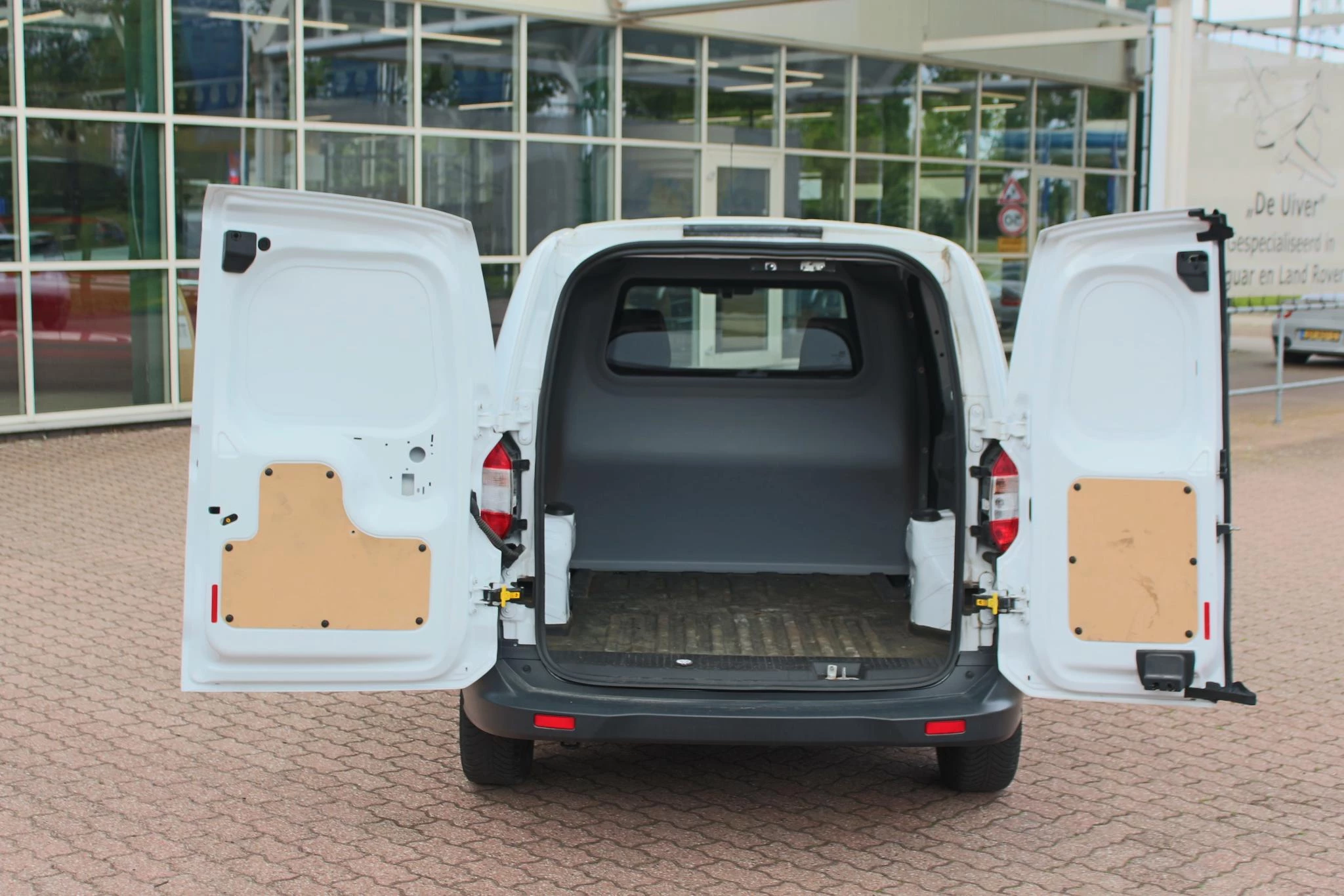 Hoofdafbeelding Ford Transit Courier