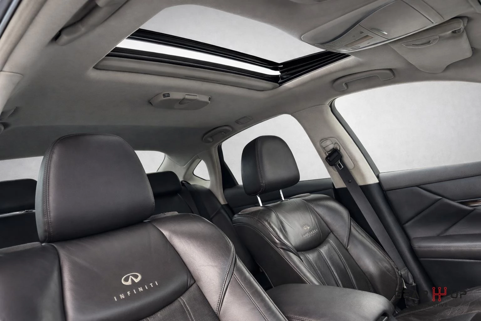 Hoofdafbeelding Infiniti M