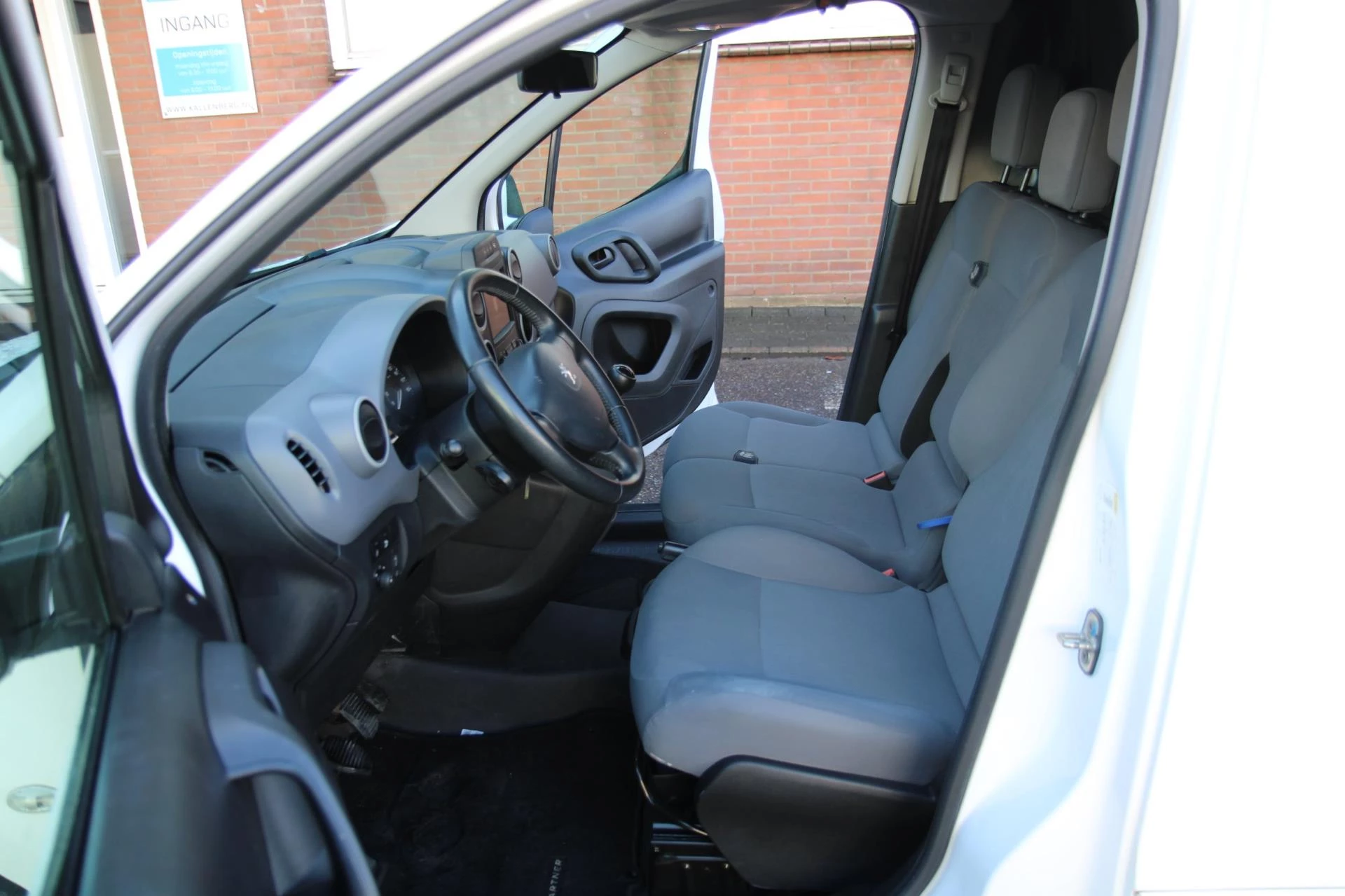 Hoofdafbeelding Peugeot Partner