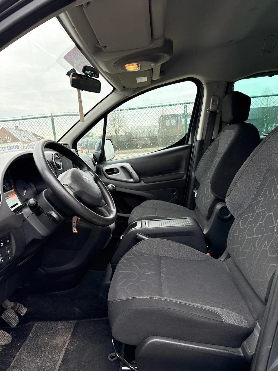 Hoofdafbeelding Peugeot Partner